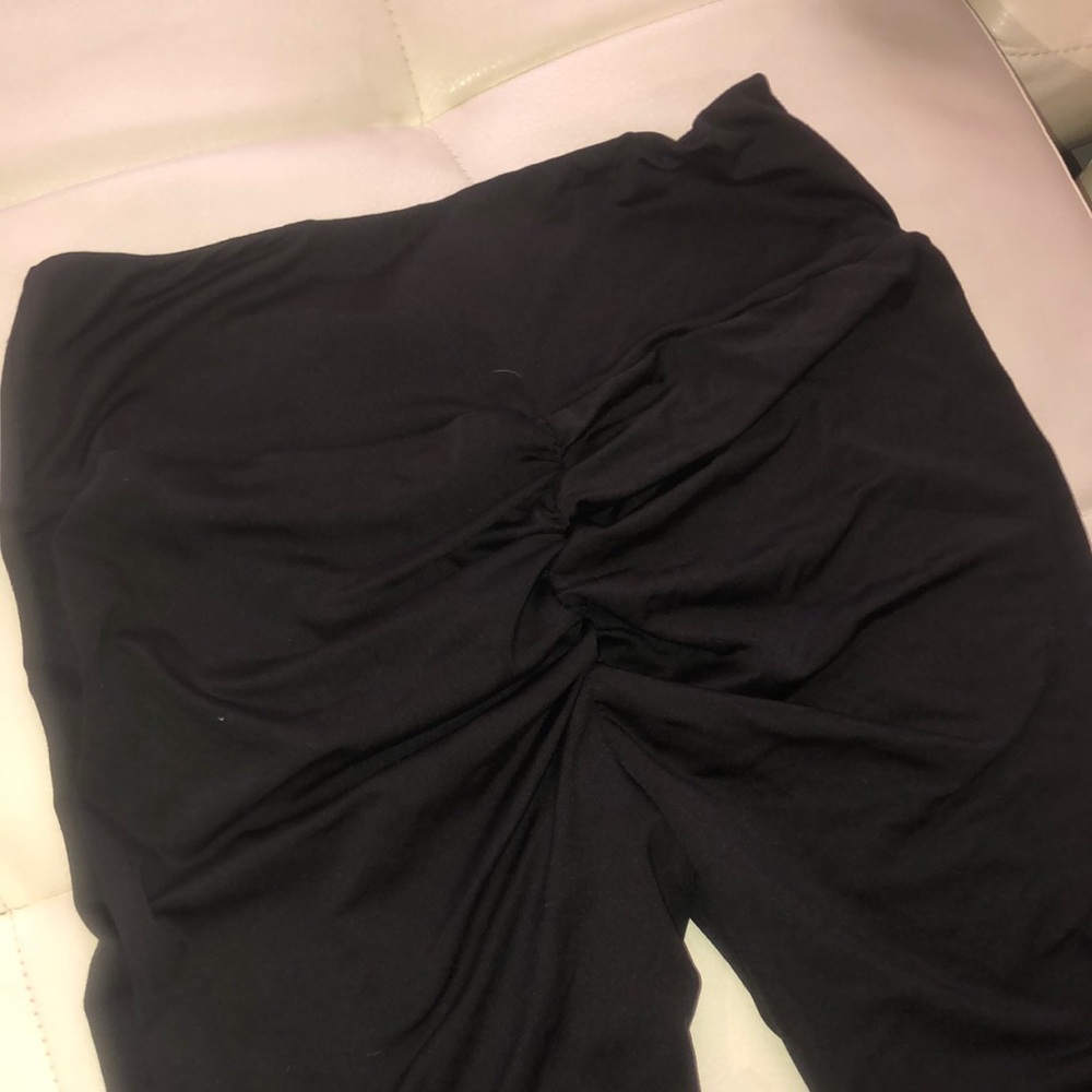 Black scrunch butt booty leggings black spandex S